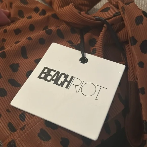 🎀NWT BEACH RIOT brown spotted sports bra small - Picture 4 of 10